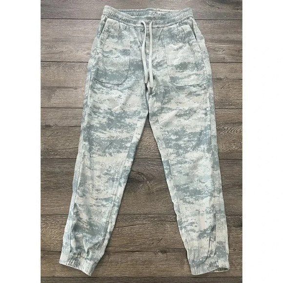 Athleta Farallon Jogger Pants Sage Green Print Size Small S - Picture 1 of 4
